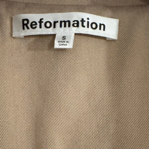 Reformation Kensington Trench - Picture 8 of 11